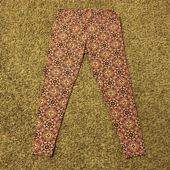 Funky! Lularoe Tall n Curvy Leggings - Picture 2 of 5